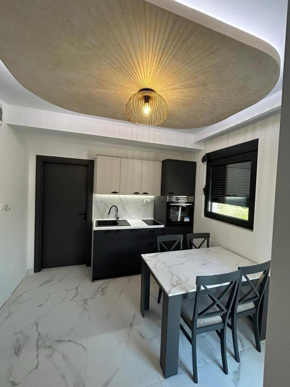 Merlin Prestige Apartments 布德瓦 外观 照片